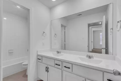 Bath - 704 8th St, Argyle, TX 76226 photo 3 of 3