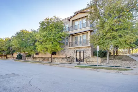 2800 Sandage Ave #105, Fort Worth, TX 76109
