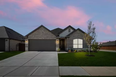 10352 Tapioca St, Fort Worth, TX 76036