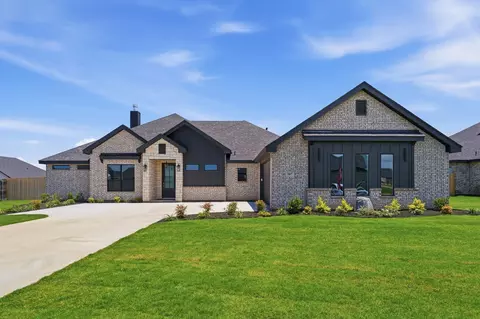 107 Bluestem Rd, Abilene, TX 79606