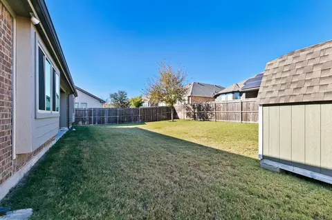 Exterior - 1108 Sheldon Dr, Anna, TX 75409 photo 4 of 4