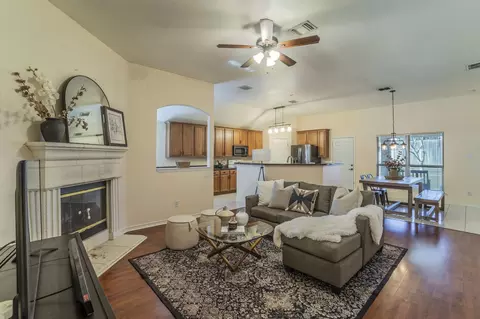 8675 Sumter Way, Fort Worth, TX 76244
