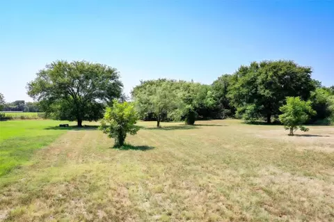 308 E Vaughn Rd, Cleburne, TX 76031 photo 4