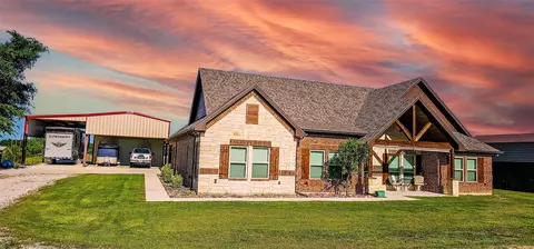 531 School House Rd, Paradise, TX 76073