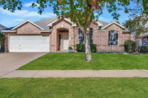 7927 Fox Chase Dr, Arlington, TX 76001