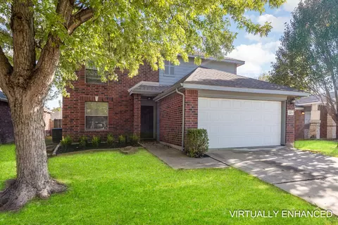 2871 Park Place Dr, Grand Prairie, TX 75052