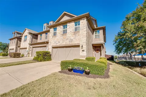 367 Teague Dr, Lewisville, TX 75067