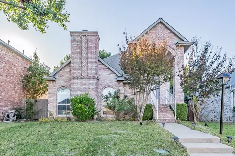 1714 Circle Creek Dr, Lewisville, TX 75067