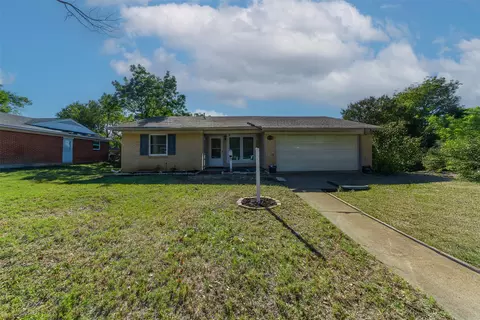 1818 Hillcrest Dr, Irving, TX 75062