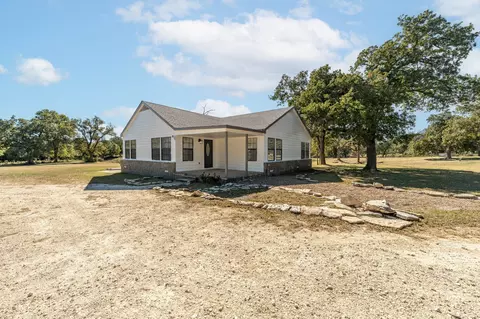 688 Private Road 1152, Stephenville, TX 76401