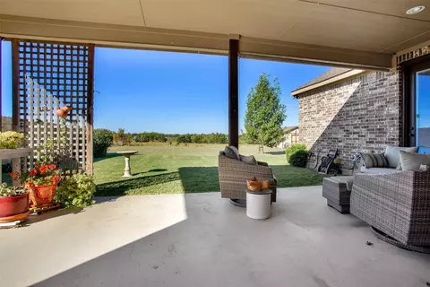 627 Bois D Arc St, Whitesboro, TX 76273