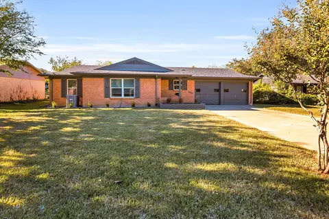 5708 Wheaton Dr, Fort Worth, TX 76133