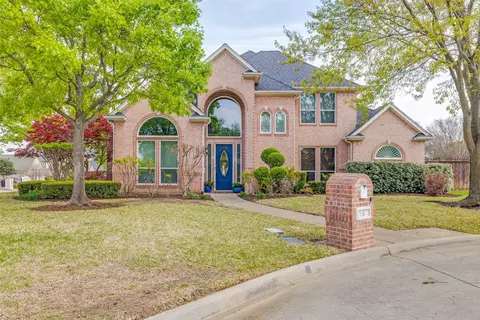5 Pamela Ct, Mansfield, TX 76063