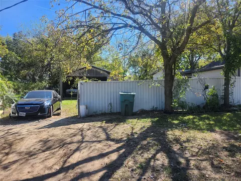 1016 E Thomas St, Sherman, TX 75090