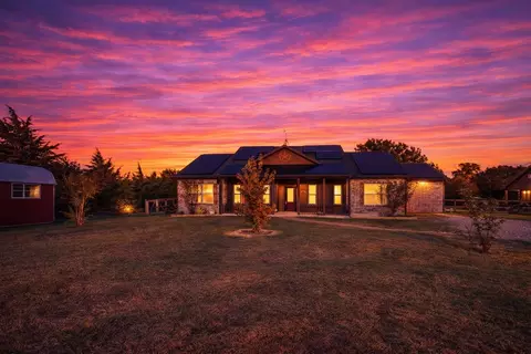 6729 Southpoint Dr, Princeton, TX 75407