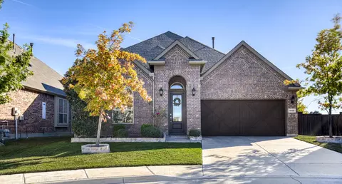 8006 Acoma Ln, Dallas, TX 75252