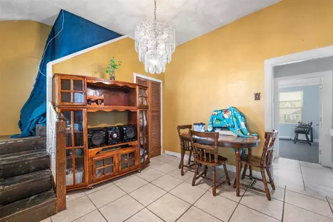 Entry Way - 2805 Parrott Ave, Waco, TX 76707 photo 1 of 3