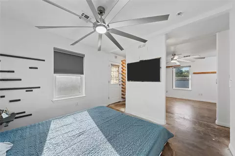 Bedroom - 1101 E Walnut St, Waco, TX 76704 photo 1 of 2
