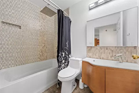 Bath - 1101 E Walnut St, Waco, TX 76704 photo 2 of 2