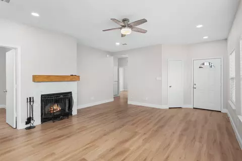2906 Roxboro Rd, Euless, TX 76039 photo 5
