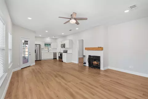 2906 Roxboro Rd, Euless, TX 76039 photo 6