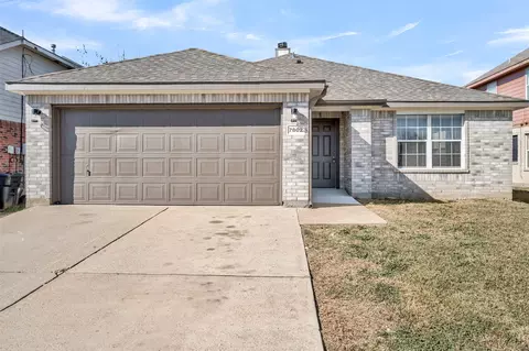 7802 Calgary Ln, Arlington, TX 76001