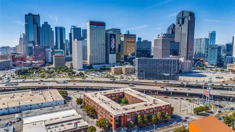 2502 Live Oak St #338, Dallas, TX 75204