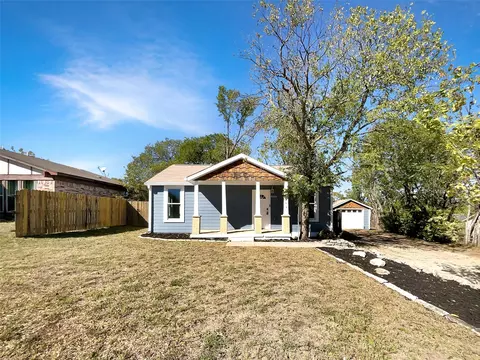 8400 Wyatt Dr, White Settlement, TX 76108