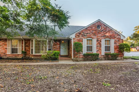 1159 Roaring Springs Rd, Fort Worth, TX 76114