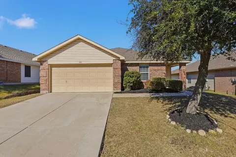812 Poncho Ln, Haslet, TX 76052