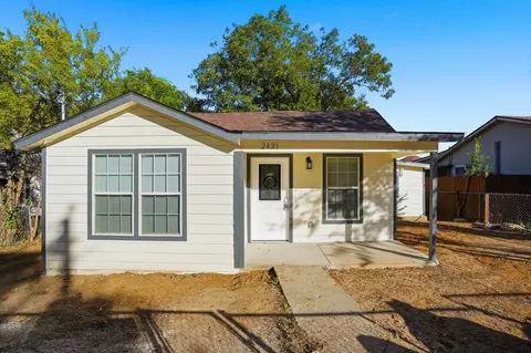 2421 Johnson St, Fort Worth, TX 76105