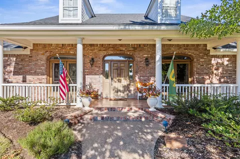 100 Tranquil Ct, Waco, TX 76708