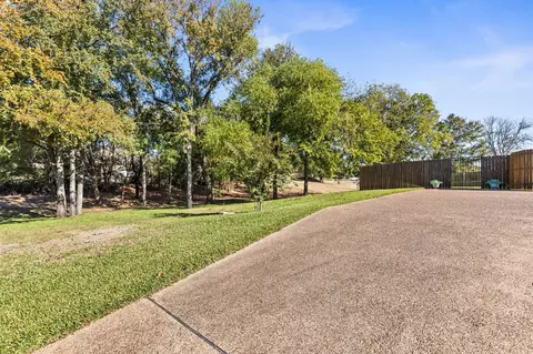 Exterior - 100 Tranquil Ct, Waco, TX 76708 photo 6 of 7