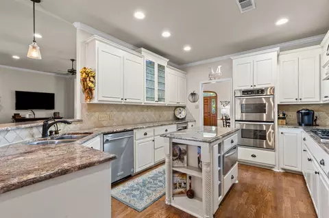 Kitchen - 100 Tranquil Ct, Waco, TX 76708 photo 2 of 3