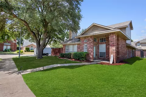 3207 Sara Dr, Rowlett, TX 75088