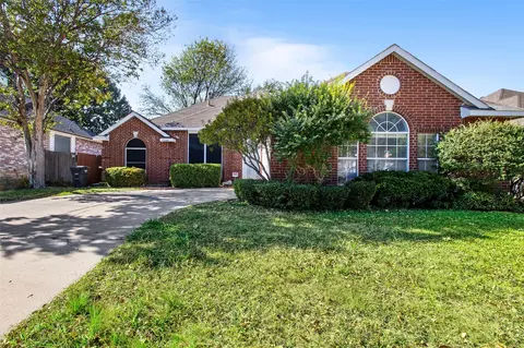 7249 Mesa Verde Trl, Fort Worth, TX 76137
