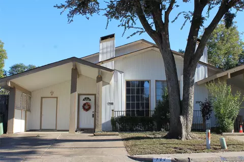 722 Intrepid Dr, Garland, TX 75043