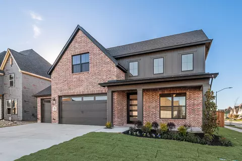 7440 Pondview Ln, Fort Worth, TX 76123