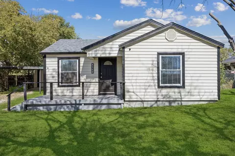 5621 Bonnie Dr, Watauga, TX 76148