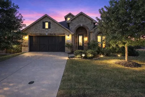 218 Calvert Dr, Midlothian, TX 76065