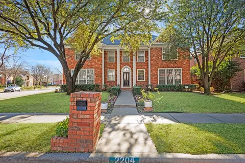 2204 Yaupon Dr, Irving, TX 75063