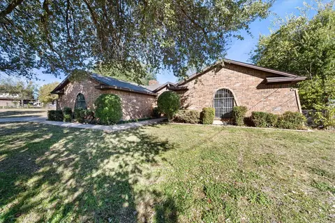 6208 S Ridge Rd, Fort Worth, TX 76135