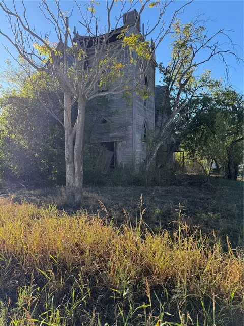 905 907 Ave B, Santa Anna, TX 76878