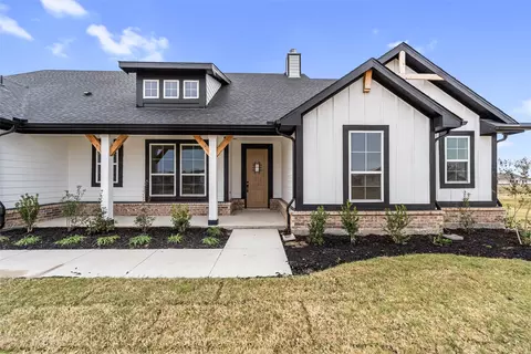 Exterior - 3107 White Oak Rd, Terrell, TX 75161 photo 8 of 13