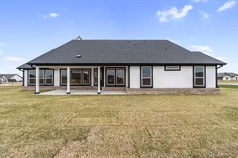 Exterior - 3107 White Oak Rd, Terrell, TX 75161 photo 11 of 13