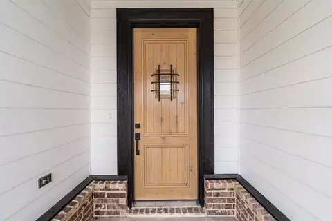 Entry Way - 3107 White Oak Rd, Terrell, TX 75161 photo 1 of 6