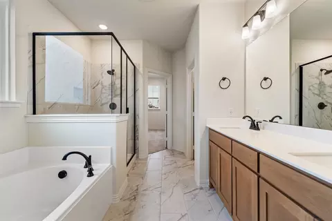 Entry Way - 3107 White Oak Rd, Terrell, TX 75161 photo 5 of 6