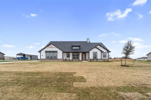 Exterior - 3107 White Oak Rd, Terrell, TX 75161 photo 3 of 13