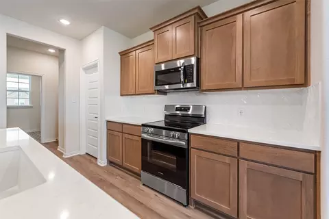 Kitchen - 3107 White Oak Rd, Terrell, TX 75161 photo 2 of 4