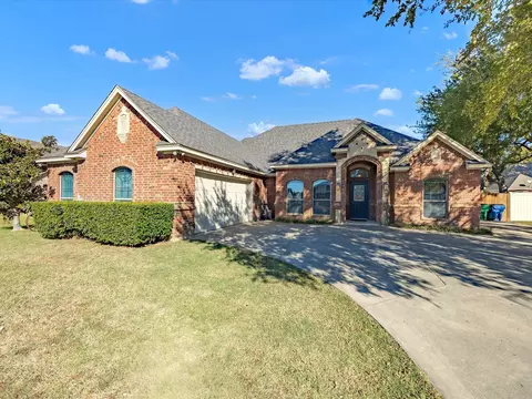 2107 Ridgewood Dr, Bridgeport, TX 76426